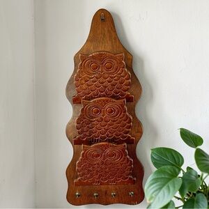 Vintage MCM Woodenyy Owl Mail Holder Wall Organizer Key Storage Rack